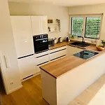 Stylisches Neubau Mit Grosser Terrasse Ruhig Und Idyllisch 30 Min Zuerich *
