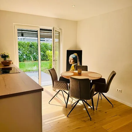 Stylisches Neubau Mit Grosser Terrasse Ruhig Und Idyllisch 30 Min Zuerich Wutoschingen