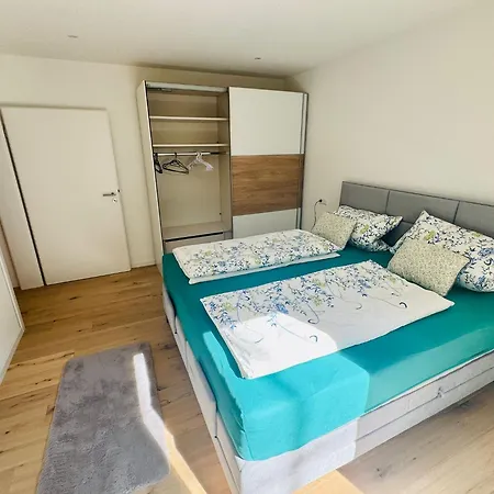 Stylisches Neubau Mit Grosser Terrasse Ruhig Und Idyllisch 30 Min Zuerich Appartement