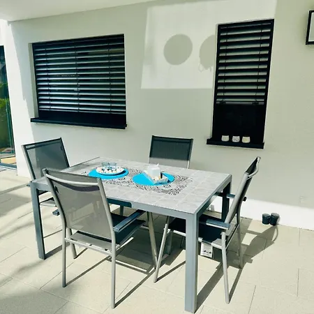 Appartement Stylisches Neubau Mit Grosser Terrasse Ruhig Und Idyllisch 30 Min Zuerich Wutoschingen