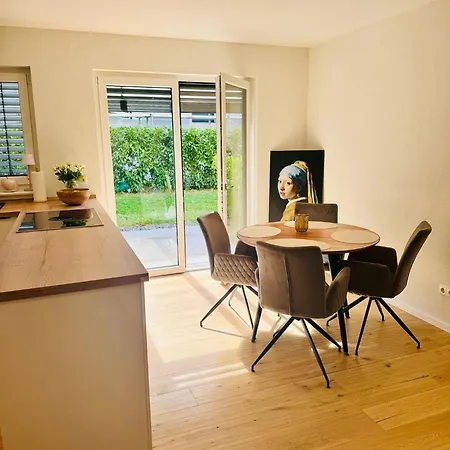 Stylisches Neubau Mit Grosser Terrasse Ruhig Und Idyllisch 30 Min Zuerich Daire *